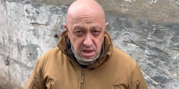 Самолет евгения пригожина разбился в россии: погибли 10 человек