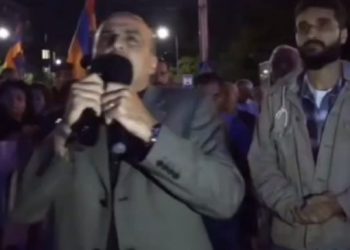 Протестующие в Ереване послали на три буквы путина и его прихвостней