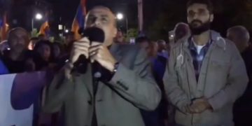 Протестующие в Ереване послали на три буквы путина и его прихвостней