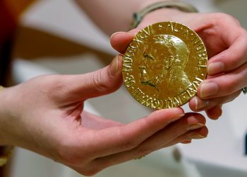 Нация нобелевских лауреатов против ненависти и мракобесия